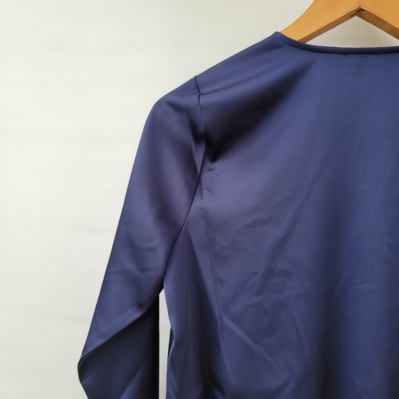 Good American Long Sleeve Stretch Satin Faux Wrap Top Womens XS Navy Blue French - Picture 12 of 16